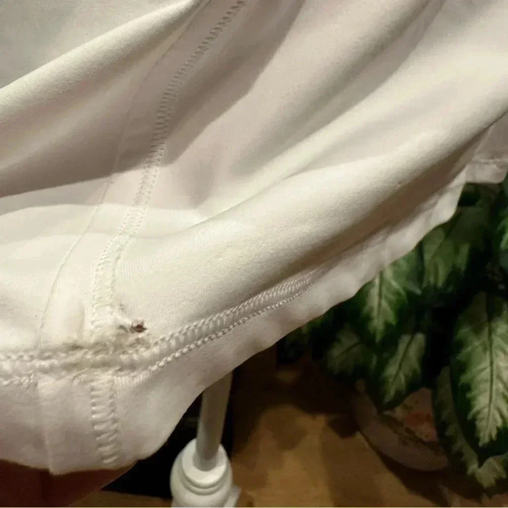 Lululemon Athletica white tank tops size 10